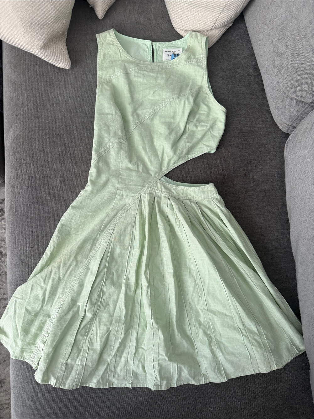 Sleeveless Asymmetrical Cutout Dress in Light Mint